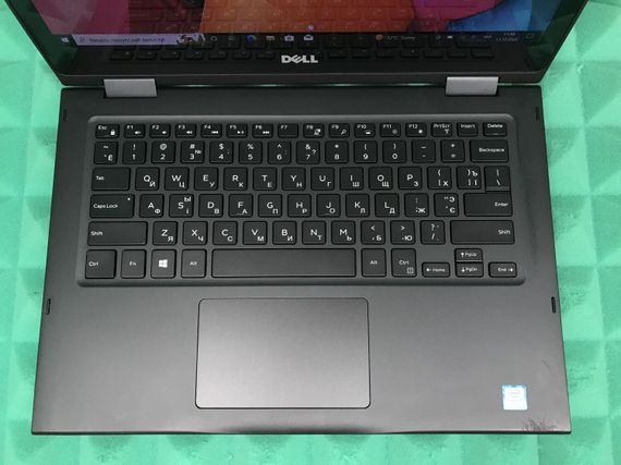 Ноутбук-трансформер Б-клас Dell 3390 2-in-1 / 13.3" IPS Touch / Intel Core i5-8250U (4(8) ядра по 1.6-3.4GHz) / 8GB DDR4 / 256GB SSD / UHD Graphics 620 / WebCam /Win 10 б/в | Зображення 3