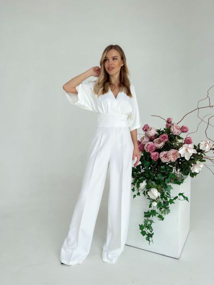 Женский нарядный весенний комбинезон KI201 размер 50, цвет белый | Зображення 4