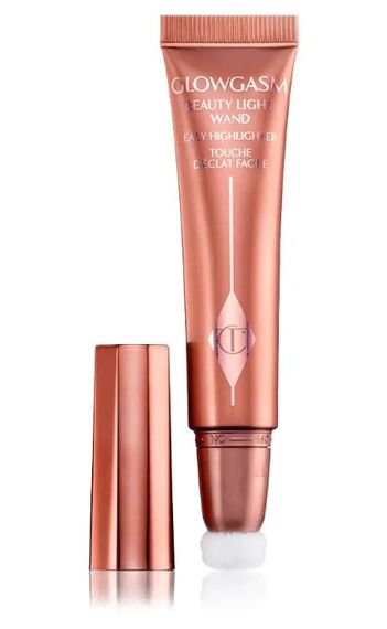 Кремовий хайлайтер-румяна Charlotte Tilbury GlowGasm Beauty light wand - Peachgasm (12 ml)