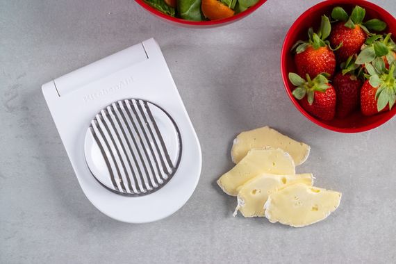 Яйцерезка KitchenAid Universal KQG135OHWHE 15 см белая | Зображення 6