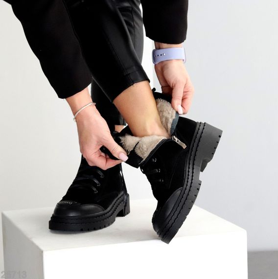 Чорні зимові замшеві черевики берці з дизайнерською нашивкою | Зображення 6