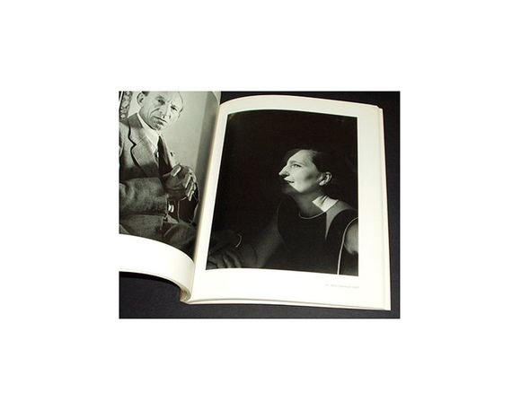 Книги для фотографов Imogen Cunningham "Photographs" Б/У книга о портретной фотографии Имоджен Каннингем | Зображення 1