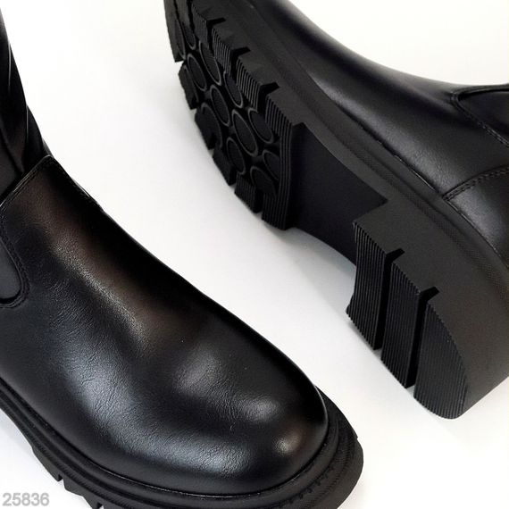 Модные черные ботфорты стрейч еврозима на тракторной подошве | Зображення 1