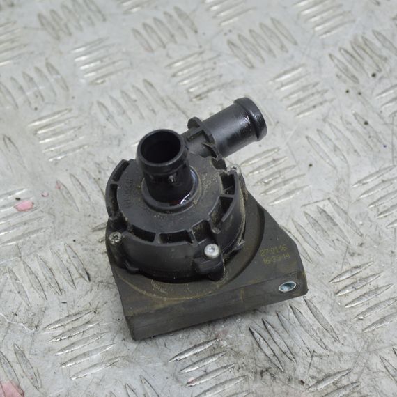 Помпа водяна 1.2 TSI Volkswagen Golf VII Passat B8 Водяний насос Фольксваген Гольф 7 Пассат б8 5C0965567A | Зображення 1