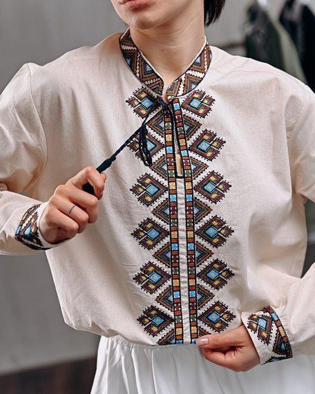 Жіноча вишиванка бежева лляна блуза з вишивкою сорочка з льону етнічний одяг вишита жіноча сорочка | Зображення 3