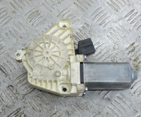 Моторчик склопідйомника передніх лівих дверей Mercedes W169 W245 2004-2012 Мерседес в169 в245 A1698204342