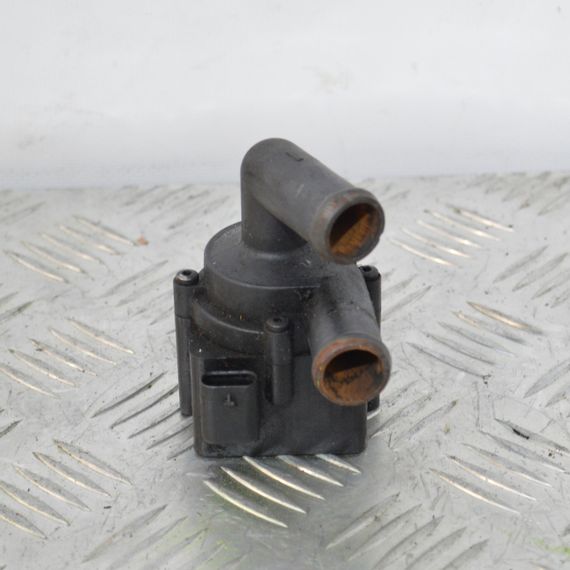 Водяний насос 1.6 / 2.0 TDI Volkswagen Golf Passat Caddy 2005-2022 Помпа водяна Фольксваген Гольф Пассат Кадді 5N0965561