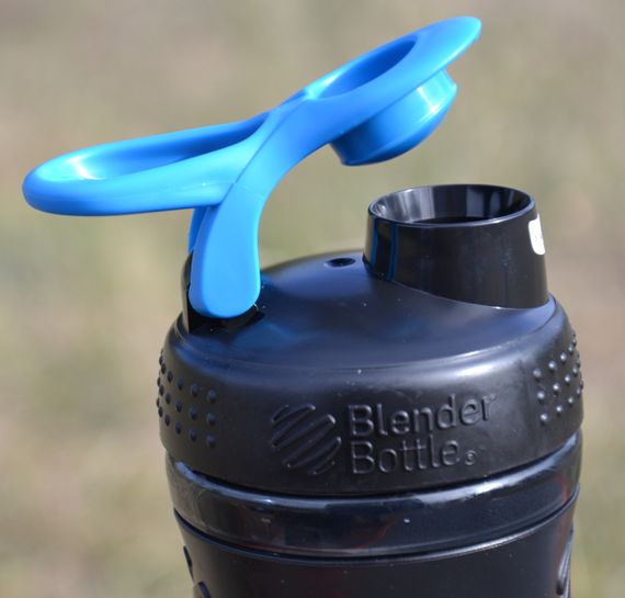 Шейкер спортивний (пляшка) BlenderBottle SportMixer Flip 20oz/590ml Black/Cyan | Зображення 2