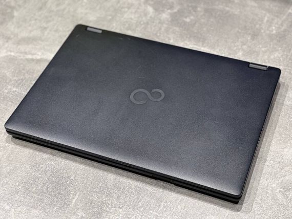 Ноутбук Fujitsu Lifebook E548 / 14" (1920x1080) IPS / Intel Core i5-8250U (4 (8) ядра по 1.6 - 3.4 GHz) / 8 GB DDR4 / 240 GB SSD / Intel HD Graphics 620 / WebCam б/в | Зображення 4