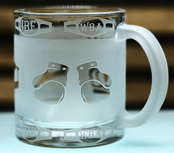 Скляна чашка 320 мл Усік символ непереможності та волі до перемоги подарунок для фаната боксу кухоль з гравіюванням | Зображення 5