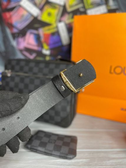 Мужской Ремень Louis Vuitton черный с золотистой пряжкой mb002 | Зображення 1