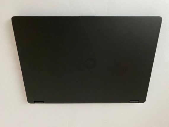 Ноутбук Fujitsu LifeBook U748 / 14" (1920x1080) IPS / Intel Core i5-7200U (2 (4) ядра по 2.5 - 3.1 GHz) / 12 GB DDR4 / 256 GB SSD / Intel HD Graphics 620 / WebCam б/в | Зображення 7