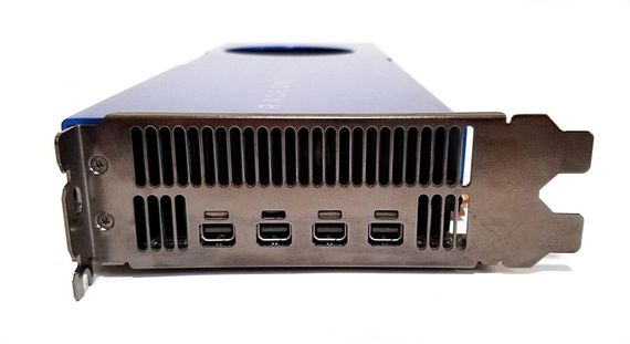 Дискретна відеокарта AMD Radeon Pro WX 8200, 8 GB HBM2, 2048-bit / 4x Mini DisplayPort б/в | Зображення 2