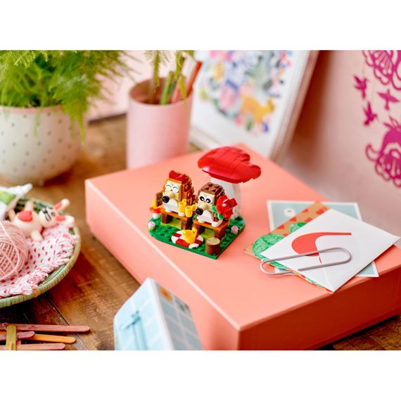 Конструктор LEGO Iconic Романтичний пікнік їжачків (40711) | Зображення 8