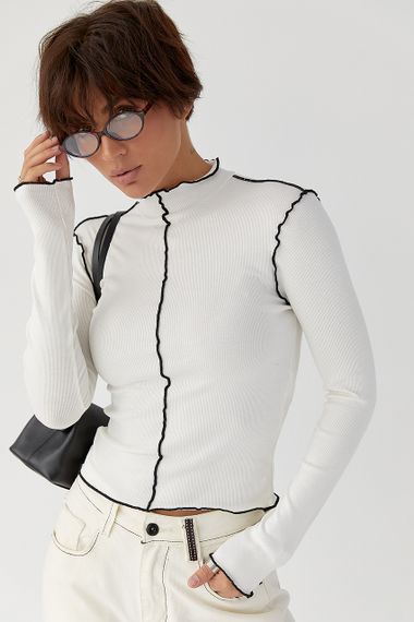 Лонгслів у рубчик з контрастними швами назовні - молочний цвет, L (є розміри) | Зображення 4