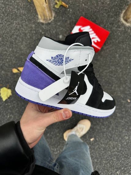 Зимові кросівки Nike Air Jordan Retro 1 топ якість  чорно-білі з фіолетовим | Зображення 8