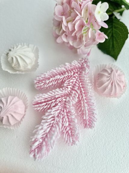 Гілочка хвойна лита Lux Marshmallow Pink рожева засніжена 33 см | ТМ HVOYA (150 шт.) | Зображення 2