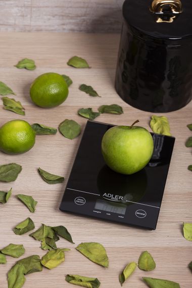Ваги кухонні електронні Adler AD 3138 чорні до 5 кг зі скляною платформою | Зображення 4