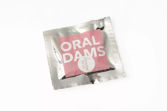 Безлатексная салфетка для орального секса – Loovara Oral Dams latex-free, 3 шт Sex Aura | Зображення 1