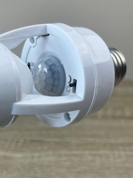 Патрон із датчиком руху для лампочки E27 з автоматичним вимкненням світла та налаштуванням затримки 60 Вт Білий | Зображення 1