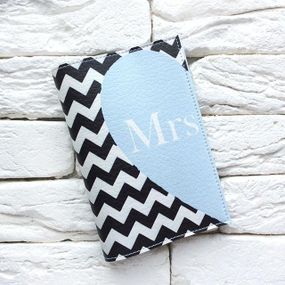 Обложка для паспорта Полу-сердце Mrs