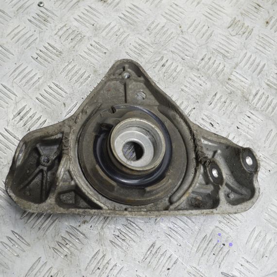 Опора амортизатора передня Audi A4 B7 кронштейн крепление стійки Ауді а4 б7 8E0412383C | Зображення 1