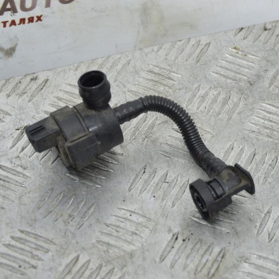 Клапан вакуумного насоса BMW E87 E90 E91 E92 E93 2005-2013 Вакуумний клапан БМВ е87 е90 е91 7551262