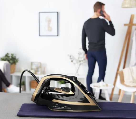 Праска Tefal Puregliss, 3000Вт, 270мл, паровий удар -280гр, постійна пара - 50гр, керам. підошва, чорно-мідний (FV8064E0) | Зображення 5
