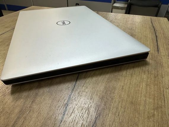 Ноутбук Dell XPS 9570 15.6" FHD IPS i7 8750H/16gb/256gb SSD/GTX 1050Ti-4Gb | Зображення 5