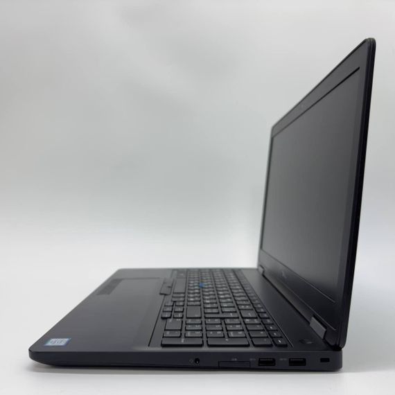 Ноутбук Dell Latitude E5570 / 15.6" (1366x768) TN / Intel Core i5-6200U (2 (4) ядра по 2.3 - 2.8 GHz) / 8 GB DDR4 / 256 GB SSD / Intel HD Graphics 520 / WebCam / HDMI б/в + Подарунок Мишка та килимок | Зображення 4