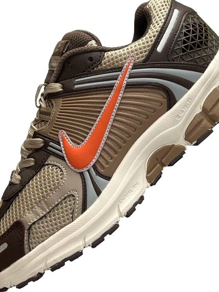 Кросівки чоловічі Vomero 5 New Brown Orange , В'єтнам | Зображення 5