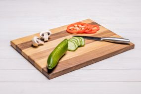 Доска двухцветная прямоугольная для кухни L с гравировкой