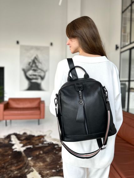 Шкіряний жіночий молодіжний рюкзак чорний на кожен день 94413 | Зображення 1