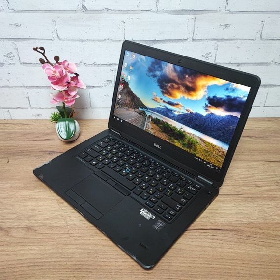 Ноутбук Б-клас Dell Latitude E5440 / 14" (1920x1080) TN / Intel Core i7-5600U (2 (4) ядра по 2.6 - 3.2 GHz) / 8 GB DDR3 / 128 GB SSD / Intel HD Graphics 5500 / WebCam / HDMI б/в | Зображення 3