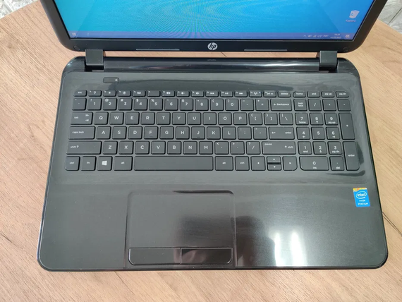 Ноутбук HP 15-D035DX/15.6 HD/Pentium N3520/4Gb/HDD750Gb/Intel HD Graphics | Зображення 1