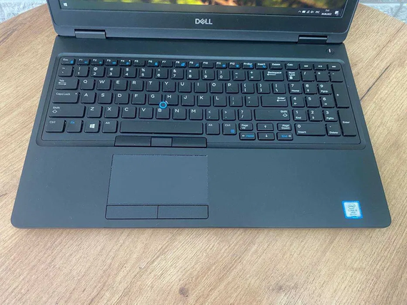 Ноутбук Dell Latitude 5590 15.6"FHD/IPS/i5 8350U/8Gb/SSD256GbM2/MX130-2Gb | Зображення 4