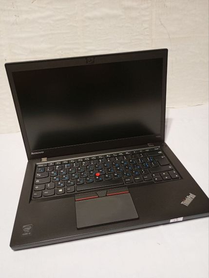 Ультрабук Б-класс Lenovo Thinkpad T450s / 14" (1366x768) TN / Intel Core i5-5200U (2 (4) ядра по 2.2 - 2.7 GHz) / 8 GB DDR3 / 128 GB SSD / Intel HD Graphics 5500 / WebCam б/у | Зображення 2