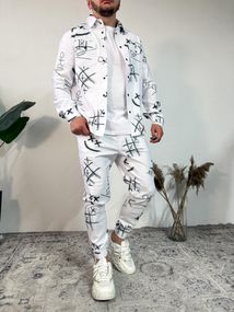Костюм
