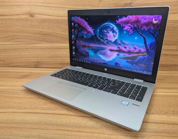 Ноутбук HP ProBook 650 G4 / 15.6" (1920x1080) IPS / Intel Core i5-8250U (4 (8) ядра по 1.6 - 3.4 GHz) / 8 GB DDR4 / 256 GB SSD / Intel UHD Graphics 620 / WebCam / Fingerprint / Windows 10 б/в + Подарунок Бездротова миша / USB | Зображення 4