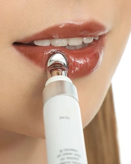 Блиск для губ з ментолом UNICO Lip Gloss with menthol - Brownie (12 ml) | Зображення 6