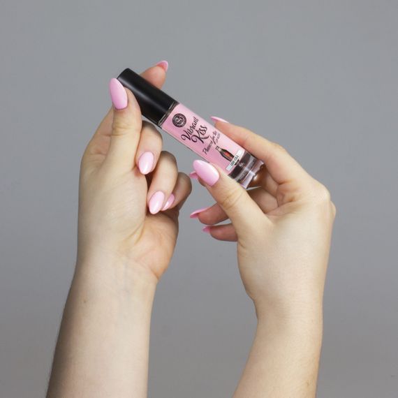 Блиск для губ LIP GLOSS VIBRANT KISS COLA | Зображення 3