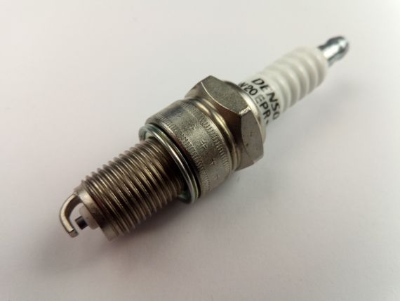 Свічка запалювання DENSO W20EPRU/3047 ВАЗ 2108 ОДНА ШТУКА (2108-3707000) | Зображення 1
