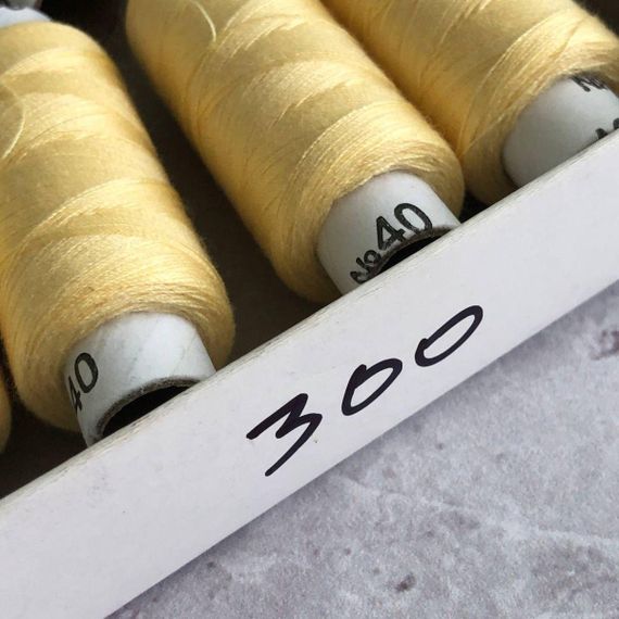 300 Нитки в котушках, для шиття 100% поліестер 40/2 (боб 200м) | Зображення 2