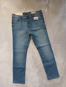 Чоловічі завужені джинси