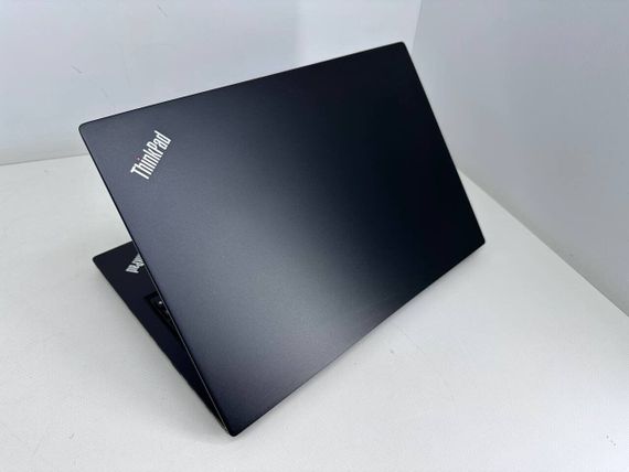 Ультрабук Lenovo ThinkPad L390 / 13.3" (1366x768) TN / Intel Core i5-8365U (4 (8) ядра по 1.6 - 4.1 GHz) / 8 GB DDR4 / 256 GB SSD / Intel UHD Graphics 620 / WebCam б/у | Зображення 2