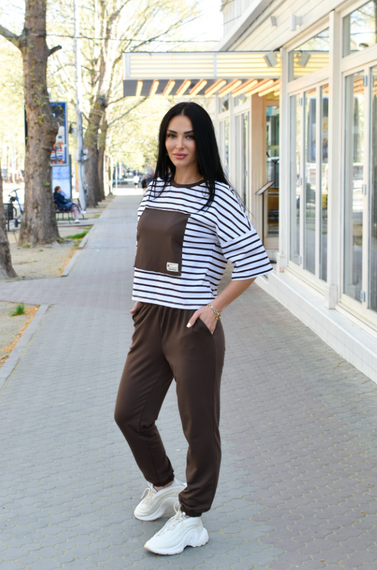 Женский летний споривный костюм штаны и футболка в полоску  GF1712 цвет коричневый размер 42/44 | Зображення 1