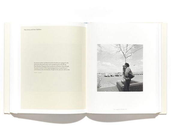 Книга для фотографів American Silence: The Photographs of Robert Adams подарункові книги найкращі фотографи світу | Зображення 2