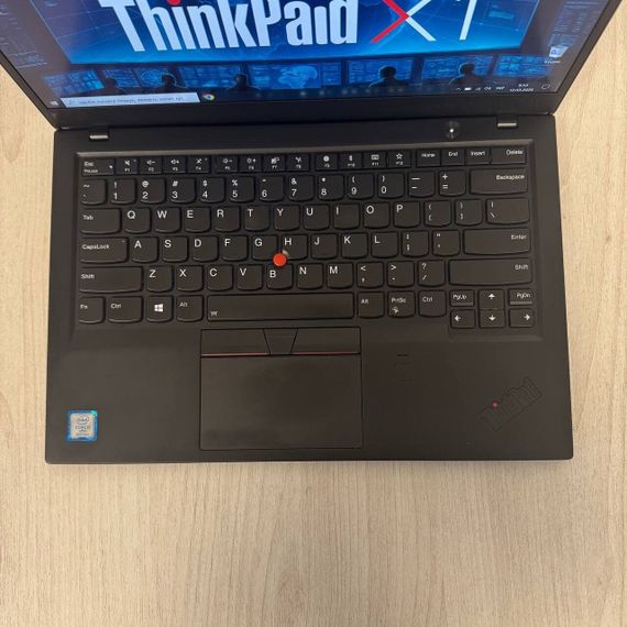 Ультрабук Б-класс Lenovo ThinkPad X1 Carbon Gen 6 / 14" (1920x1080) IPS / Intel Core i5-8350U (4 (8) ядра по 1.7 - 3.6 GHz) / 8 GB DDR4 / 256 GB SSD / Intel UHD Graphics 620 / WebCam б/у | Зображення 2