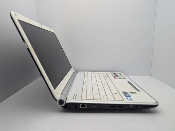 Ноутбук Packard Bell TJ66 / 15.6" (1366x768) TN / Intel Pentium T4300 (2 ядра по 2.1 GHz) / 4 GB DDR2 / 320 GB HDD / nVidia GeForce G210M, 512 MB GDDR3, 64-bit / WebCam / DVD-ROM б/у | Зображення 3