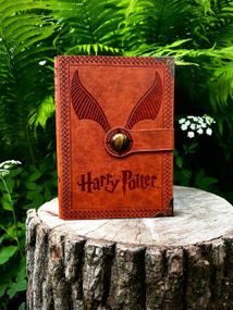 Блокнот Harry Potter “Золотий Снітч” — щоденник із екошкіри з застібкою та декором